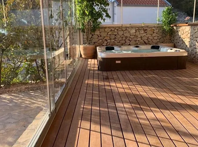 Kamelicina Villa Vinišće