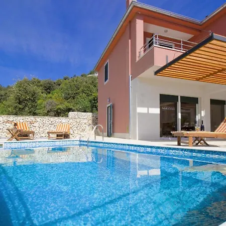 Villa Kamelicina