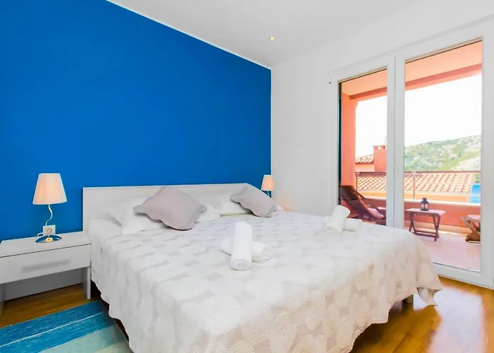 فيلة Kamelicina Vinišće