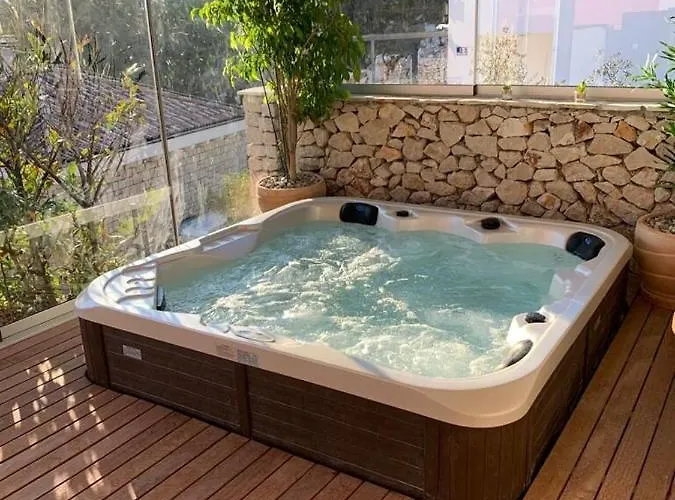 Kamelicina * Vinišće